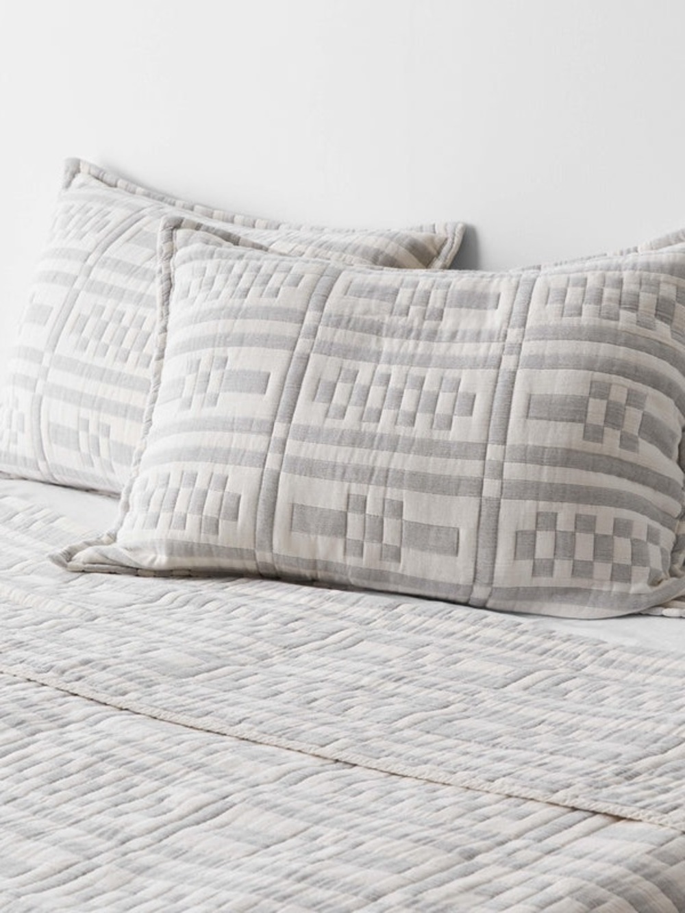 The Citizenry Alegria King Quilt Blanket + 2 Shams Stone Blue Organic Cotton